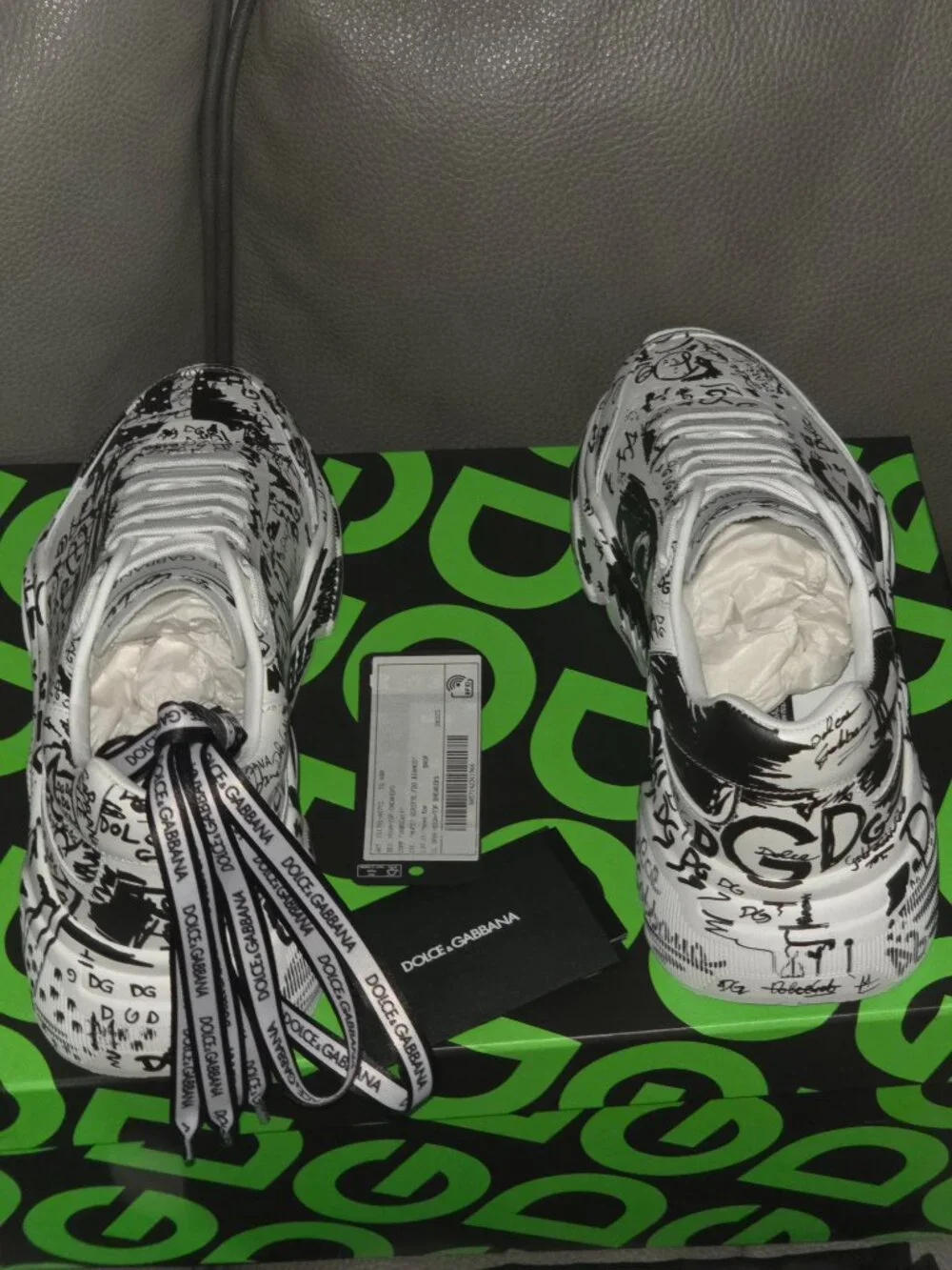 D&G Graffiti Daymaster - Picture 3 of 4